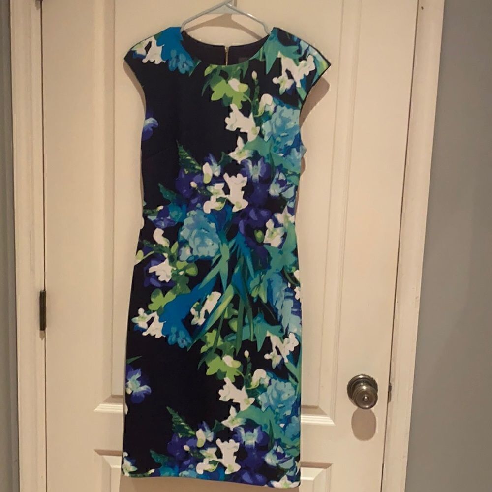 Beautiful Vince Camuto floral dress 4
